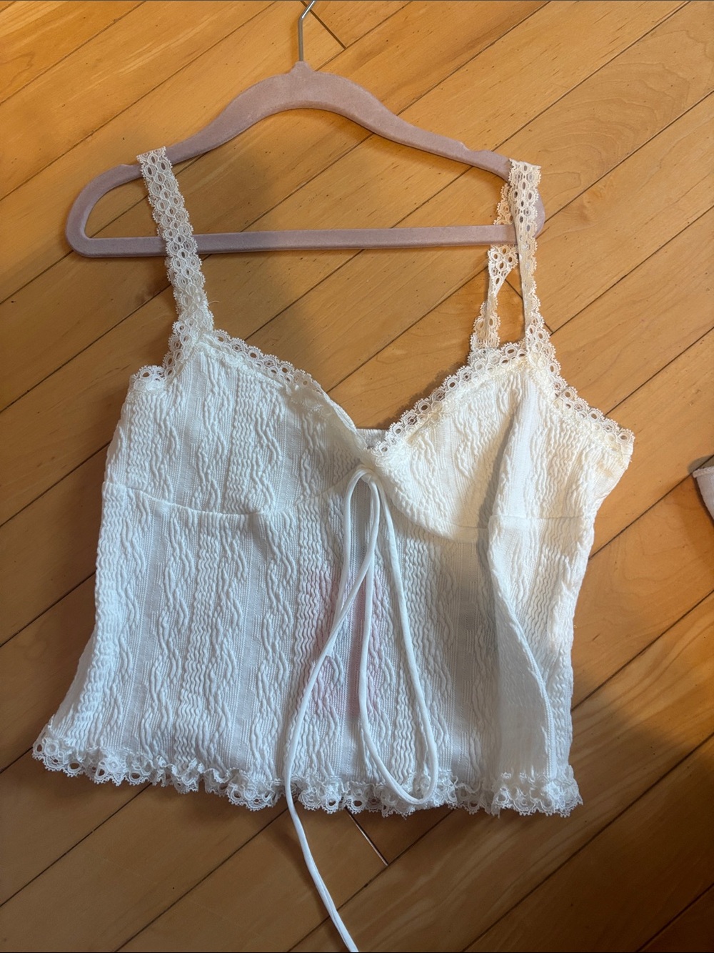 Edikted White Lace-Trim Cropped Cami Top